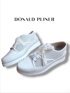 Donald J Pliner Flipp Leather Sneakers Bone Perforated Women’s 7 New